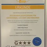 Carolinger Huettendorf 3*