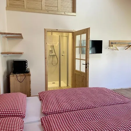 Herberg Carolinger Huettendorf