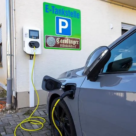 Carolinger Huettendorf 3*