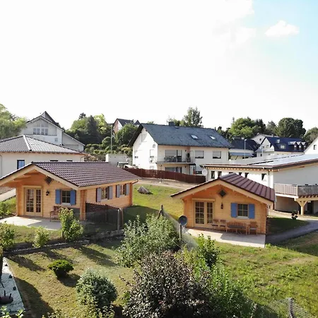 Carolinger Huettendorf