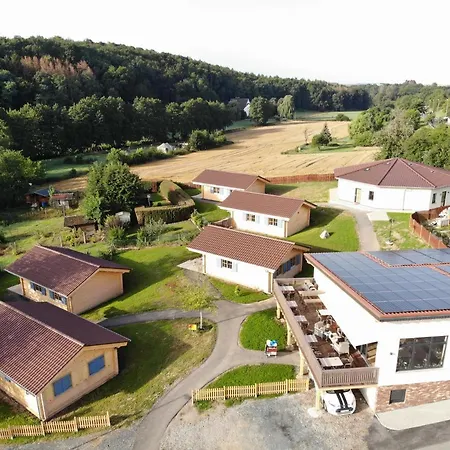 Carolinger Huettendorf Herberg 3*