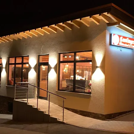 Carolinger Huettendorf