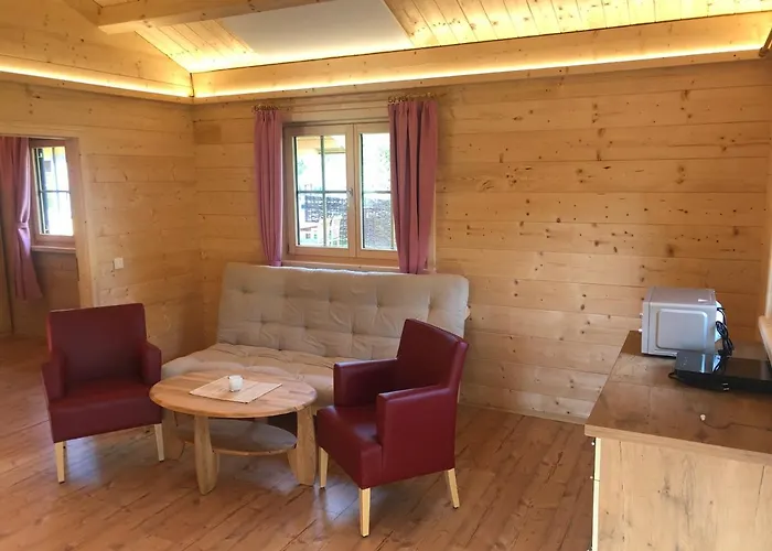 Carolinger Huettendorf Mini-hôtel 3*