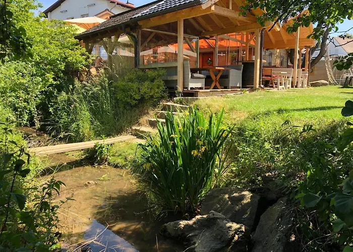 Carolinger Huettendorf